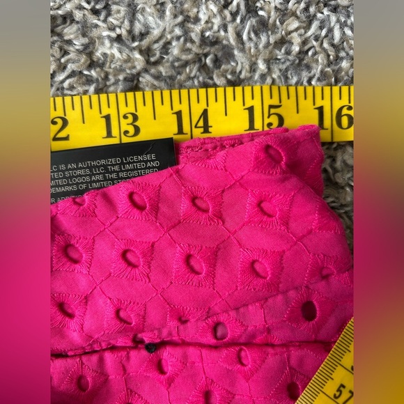 The Limited 100% Cotton Tailored Eyelet Short NWT Hot Pink size 4 - Picture 7 of 9